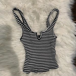 Forever 21 v cut crop tank